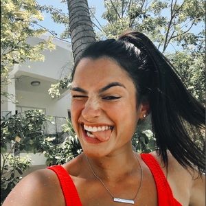 Meet your Posher, Liz